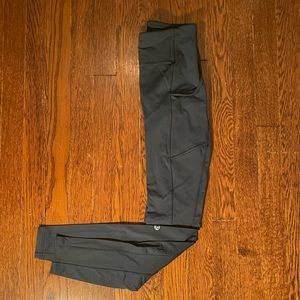 Lululemon leggings with pockets; size 2